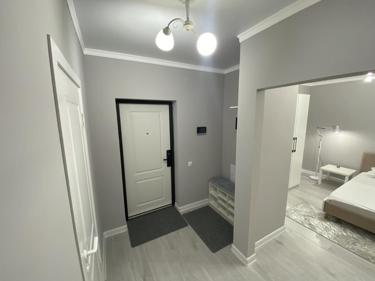 Уютная 1 Комнатная Freedom Apartment อัสตานา ภายนอก รูปภาพ