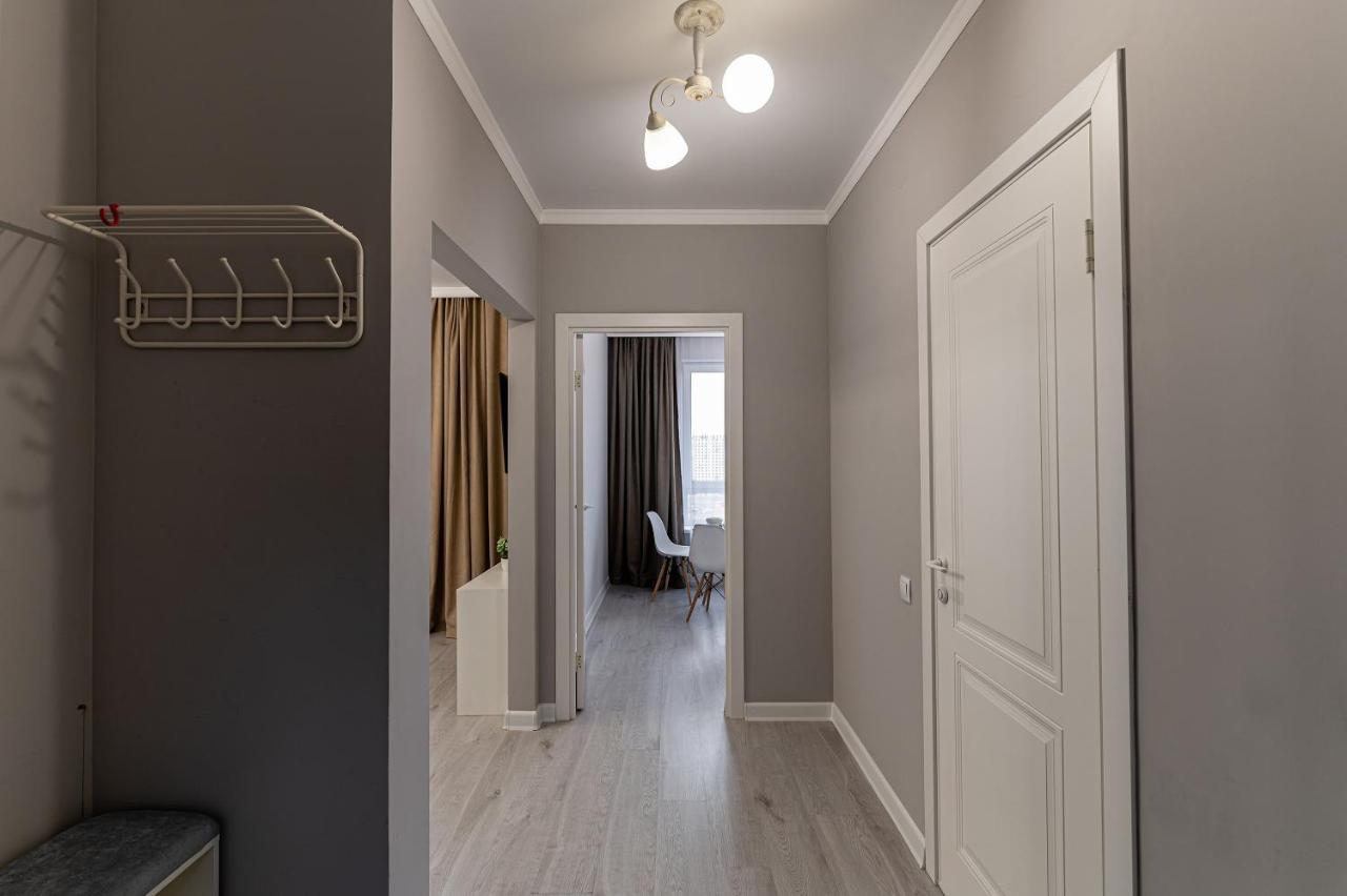 Уютная 1 Комнатная Freedom Apartment อัสตานา ภายนอก รูปภาพ
