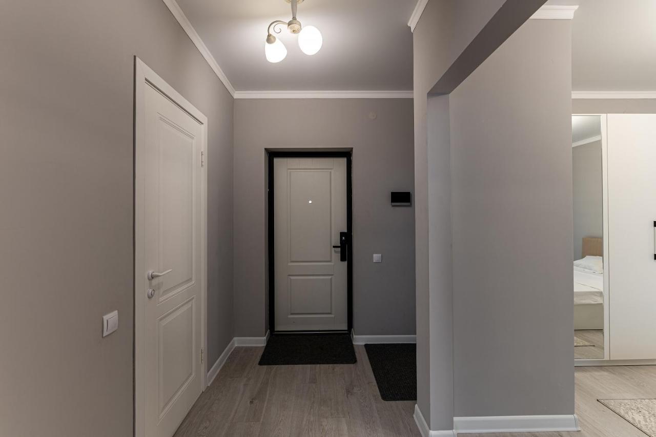 Уютная 1 Комнатная Freedom Apartment อัสตานา ภายนอก รูปภาพ